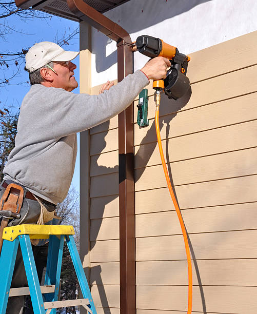 Siding Removal and Disposal in California City, CA